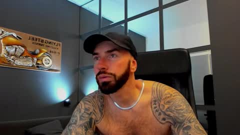 AronGrant online show from December 2, 2025, 10:31 am