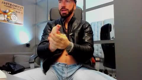 AronGrant online show from December 17, 2025, 9:15 am