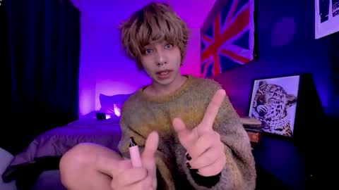 Aaron  online show from June 5, 2026, 11:49 am