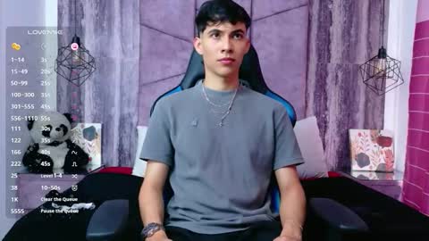 Arontawers online show from June 4, 2026, 7:09 pm