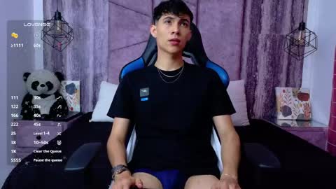 Arontawers online show from June 7, 2026, 7:17 pm