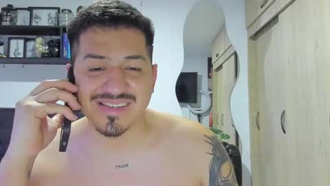 Snapshot of aronwilliams69 chatting on December 4, 2025, 2:32 am ARON Independent model online show from December 4, 2025, 2:32 am