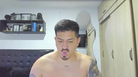 Snapshot of aronwilliams69 chatting on December 19, 2025, 12:50 am ARON Independent model online show from December 19, 2025, 12:50 am