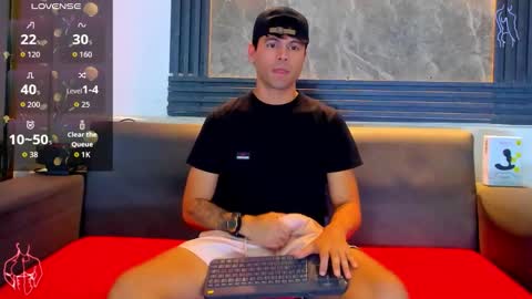 Aroon   online show from March 13, 2026, 8:04 pm