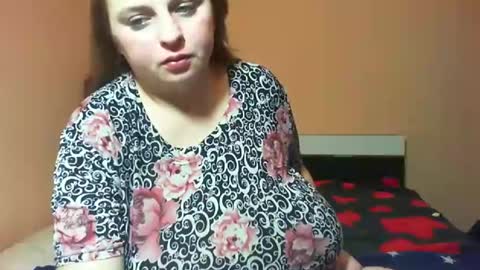 Snapshot of arriana98 chatting on December 19, 2024, 3:29 am Arriana online show from December 19, 2024, 3:29 am