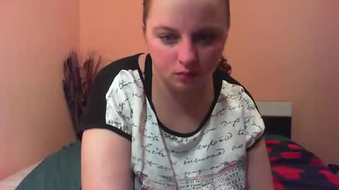Snapshot of arriana98 chatting on February 20, 2025, 2:40 am Arriana online show from February 20, 2025, 2:40 am