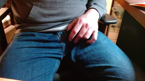 arrrr3 online show from January 2, 2025, 2:54 am