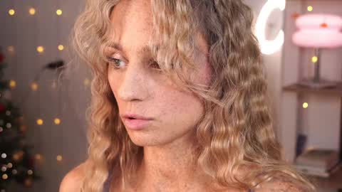 Snapshot of artease chatting on December 29, 2024, 10:23 am Arti Next Streams - online show from December 29, 2024, 10:23 am