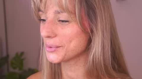 Snapshot of artease chatting on September 13, 2025, 4:23 am Arti Next Streams - online show from September 13, 2025, 4:23 am