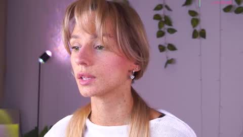 Snapshot of artease chatting on October 5, 2025, 7:39 am Arti Next Streams - online show from October 5, 2025, 7:39 am