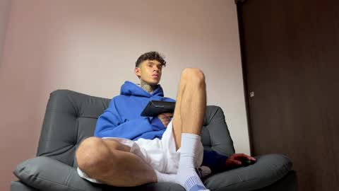   online show from March 4, 2025, 7:11 pm