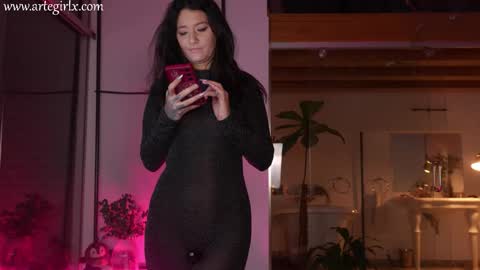 Maya online show from February 28, 2026, 11:28 pm