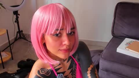 Snapshot of artgea chatting on September 29, 2025, 4:12 pm Linda  independent model artgeea online show from September 29, 2025, 4:12 pm