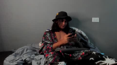 I AM HERE online show from February 7, 2025, 4:06 am