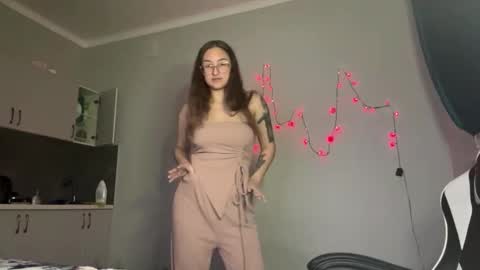 Mia  online show from February 24, 2026, 2:26 pm