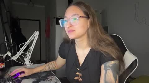 Mia  online show from February 27, 2026, 3:34 pm