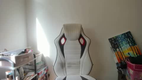 MIA online show from October 19, 2025, 11:11 am