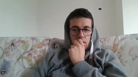 arturpaulval online show from January 18, 2025, 10:39 am