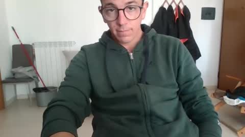 arturpaulval online show from November 29, 2025, 11:57 am