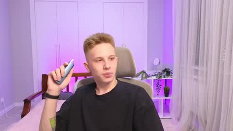 Archie online show from December 30, 2024, 5:15 am