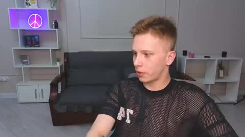 Archie online show from January 6, 2025, 8:39 pm