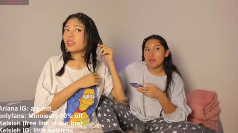 Ariana and Kelsieh online show from December 18, 2024, 2:32 am