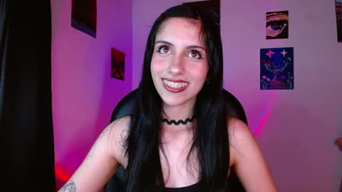   Independent Model online show from April 23, 2026, 10:45 pm