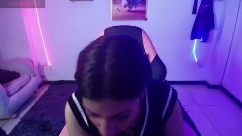aryahmoonn online show from April 25, 2026, 3:53 am