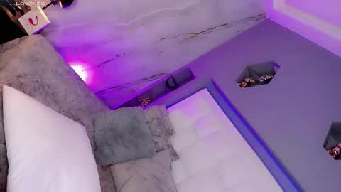 aryajanee online show from March 3, 2026, 4:51 am