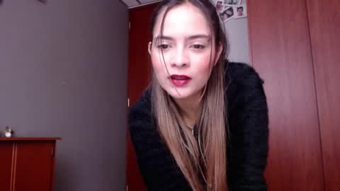 ximena online show from September 18, 2025, 7:49 pm