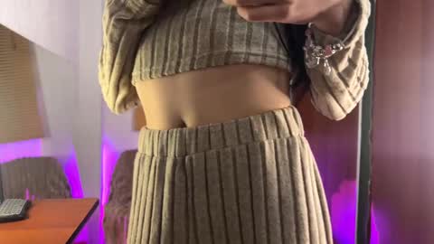 Snapshot of asami_y chatting on February 1, 2025, 5:07 am Asami online show from February 1, 2025, 5:07 am