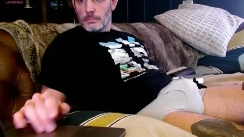 aschke online show from November 20, 2025, 8:41 pm