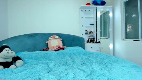  Aschly  online show from February 25, 2025, 5:19 am