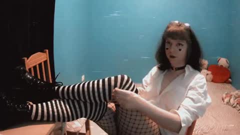 Ash online show from October 1, 2025, 9:54 pm