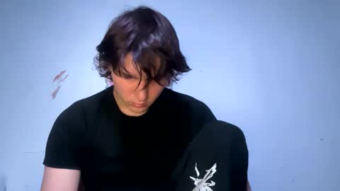 ashbuyersss online show from February 11, 2025, 2:46 am