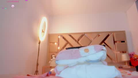 Snapshot of ashelydainii chatting on April 21, 2026, 1:42 am Dainii INSTAGRAM MANELLYANGEL online show from April 21, 2026, 1:42 am