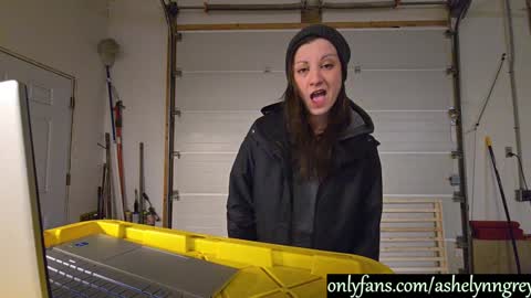 Snapshot of ashelynngrey1986 chatting on February 9, 2025, 3:53 am Ashelynn Grey online show from February 9, 2025, 3:53 am