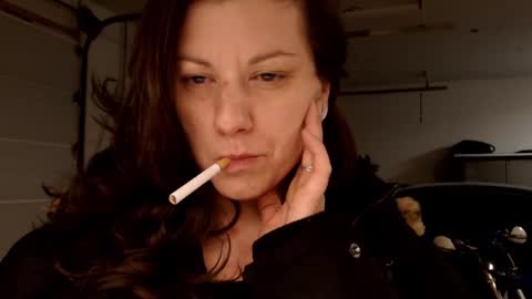 Snapshot of ashelynngrey1986 chatting on February 13, 2025, 3:39 am Ashelynn Grey online show from February 13, 2025, 3:39 am