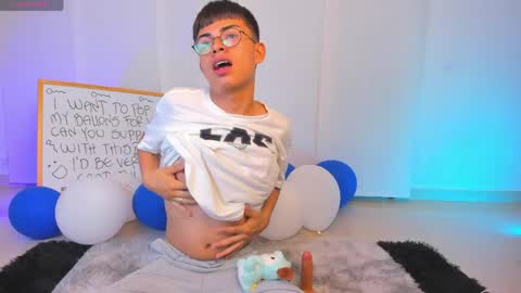 Asher online show from May 5, 2026, 1:02 am