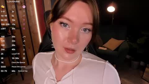 Ash online show from October 1, 2025, 12:11 pm