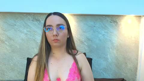 Asley Bennet online show from October 15, 2025, 5:51 am