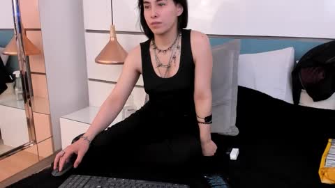 Ashkoreh online show from November 28, 2025, 9:06 pm