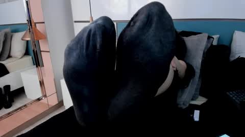 Ashkoreh online show from March 27, 2026, 9:58 pm