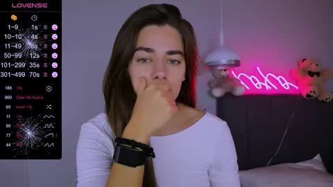 Ashley online show from November 17, 2025, 9:26 am