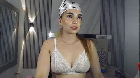 ashley__tylor online show from September 11, 2025, 2:44 am