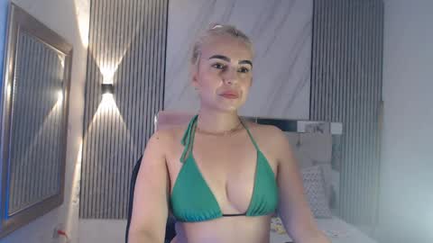 ashley__tylor online show from June 5, 2026, 5:40 pm