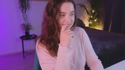   online show from September 14, 2025, 7:07 am