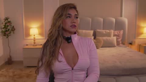  Ashley  online show from November 22, 2025, 2:32 am