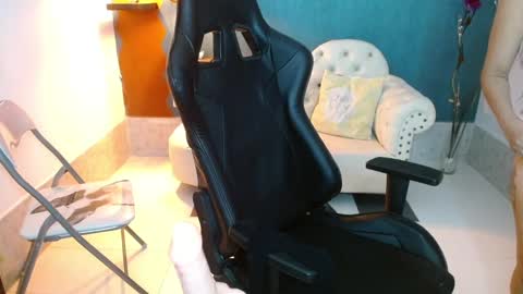 ashley online show from February 19, 2025, 12:14 am