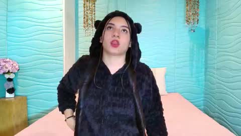 ASHLEY  online show from March 26, 2026, 12:44 pm